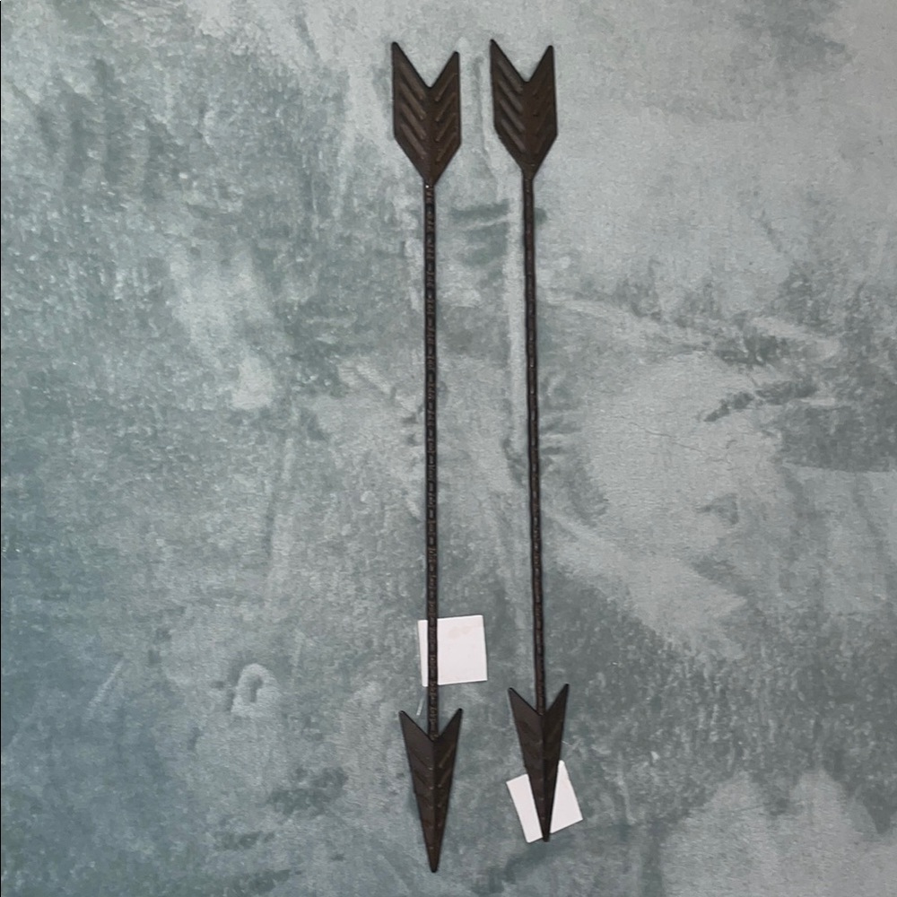 Hobby Lobby rustic brownish Arrow Wall decor never used still has tags!
